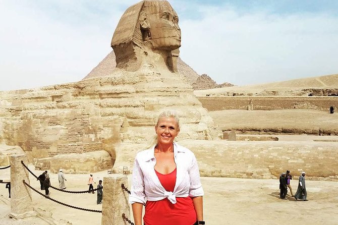 Tour Giza pyramids,Sphinx,Sakkara Pyramid,Memphis& Pyramid Inside - Starting at Giza: Three Pyramids and a Wide View