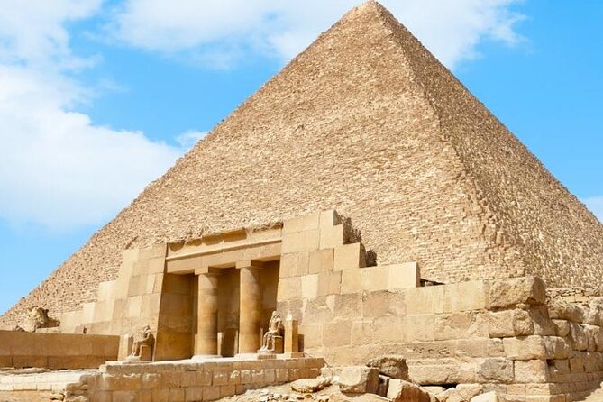 Tour to Cairo and the Pyramids from Hurghada by Private Vehicle - What the private guide changes