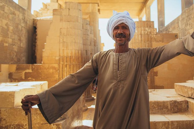 Tour to Giza Pyramids and The Egyptian Museum - Egyptian Museum: four hours with Tutankhamun at the center
