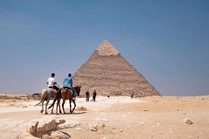 Tour to Giza pyramids Sphinx with local guide - Handling vendors and keeping the visit comfortable