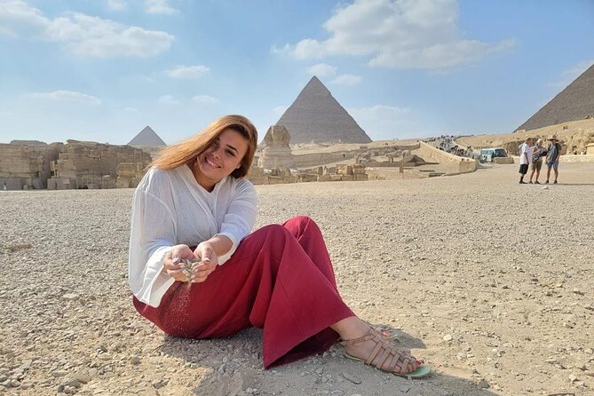 Tour to great pyramids of Giza, Sphinx & shopping tour with lunch - Seeing the three pyramids from the Giza plateau