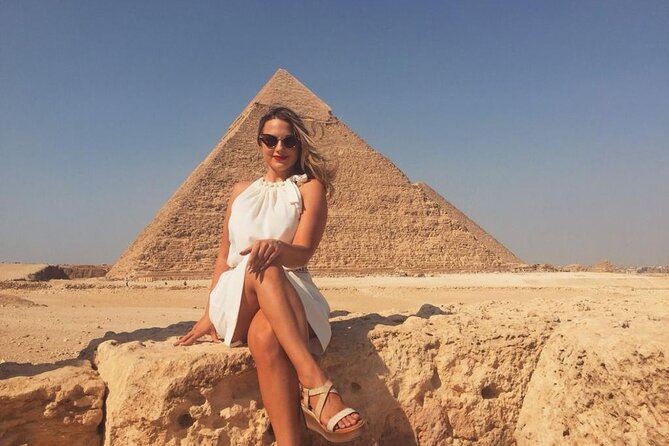 Tour to great pyramids of Giza, Sphinx & shopping tour with lunch - Egyptian lunch adds a welcome local pause