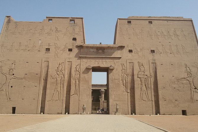 Transfer from Aswan to Luxor - Adding an Egyptologist guide