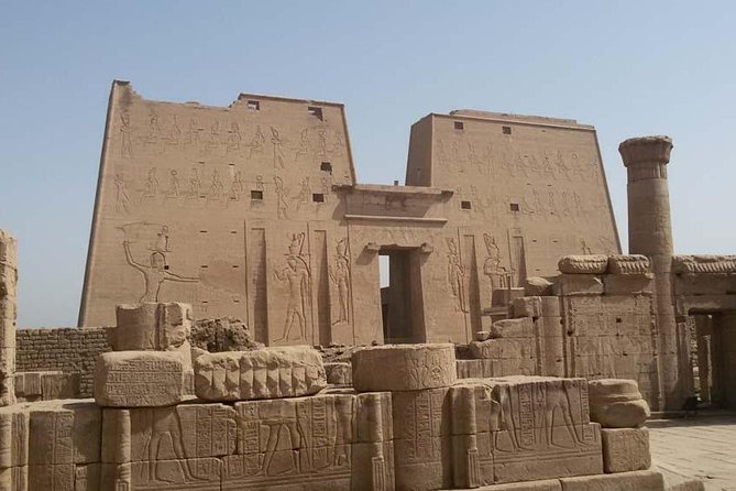 Transfer from Aswan to Luxor - Kom Ombo: a one-hour stop beside the Nile