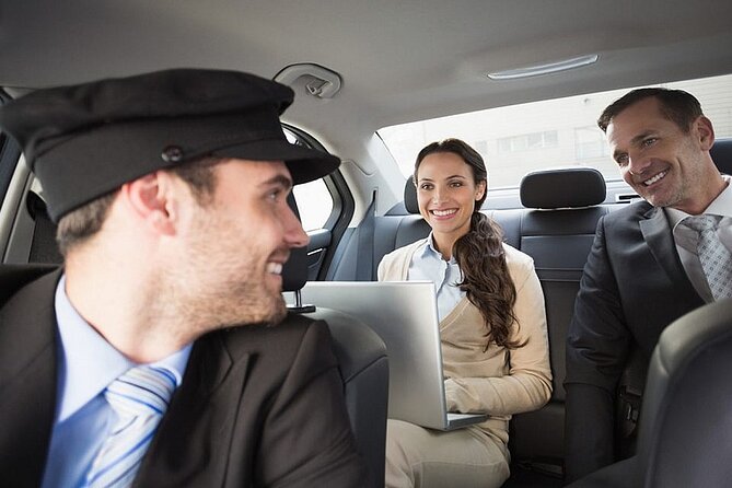 Transfer from Cairo Airport to Hotel at Cairo or Giza - Flight delays and communication with Mummies Tours