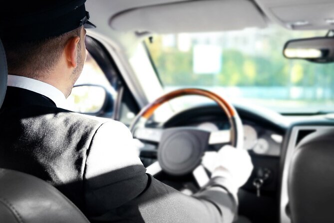 Transfer from Cairo Airport to Hotel at Cairo or Giza - Finding the driver outside the main exit