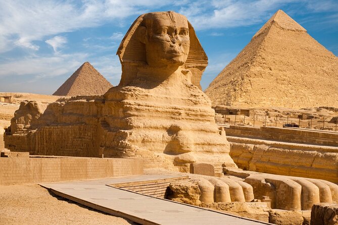 VIP All inclusive Best of Giza Pyramids, Sphinx, Sakkara, Memphis - At the Pyramids of Giza: the big first impression