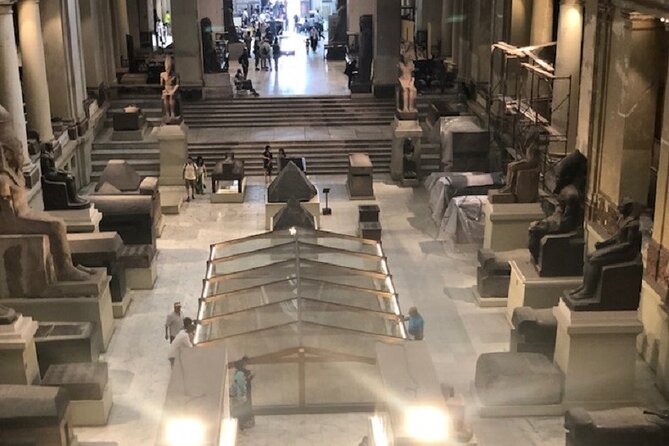 Vip Day Tour to Giza Pyramids, Sphinx, Gem Museum, and Lunch - Meeting the Sphinx face to face