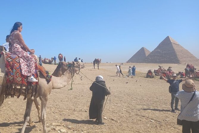Vip Top Private Tour to Giza Pyramids and Sphinx with camel ride - The Great Pyramid of Kufu, Giza’s main event