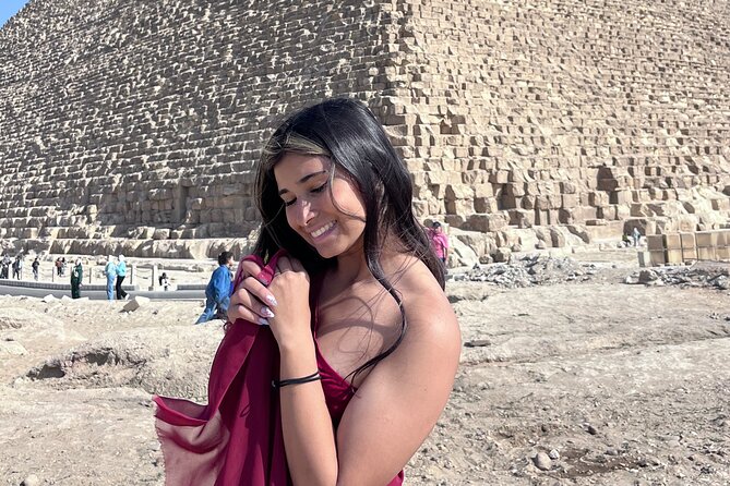 Vip Tour Giza pyramids, sphinx with Camel Ride and Vip lunch - Meeting the Great Sphinx and Khafre’s Valley Temple