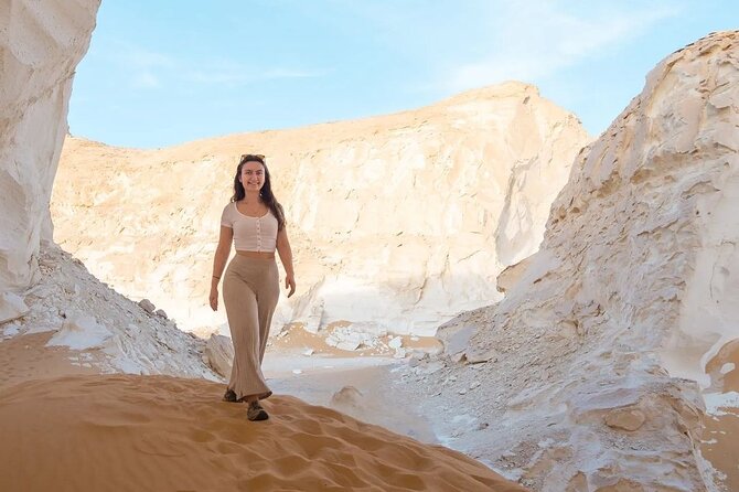 White & Black desert camping tour 2 Days 1 night From Cairo - How the group system works