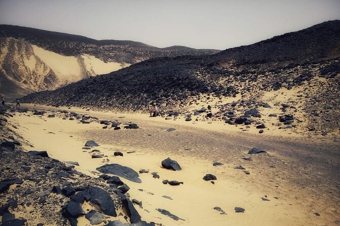 White & Black Desert tour 2 Days 1 night camping from Cairo. - White Desert National Park and its chalk sculptures
