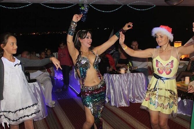 Yacht Cruise with Dinner & Oriental Show - Dinner with seafood, salads, and soft drinks